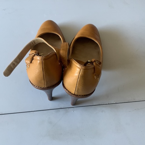Women’s Michael Kors Heels Size 9M - Picture 2 of 6